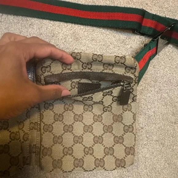 Gucci Beige GG Crossbody with Red and Green Strap - Picture 15 of 16